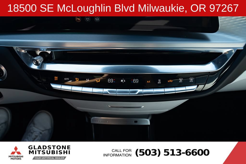 Used 2024 Cadillac Lyriq Luxury AWD/4WD image 17