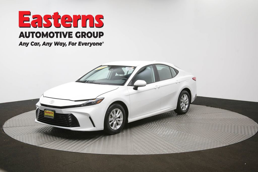 Used 2025 Toyota Camry LE image 56