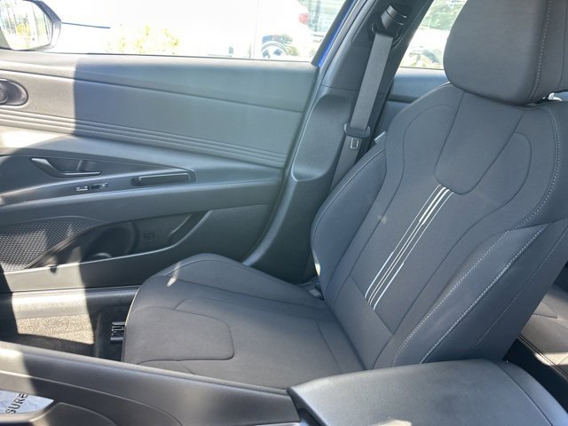 Certified 2025 Hyundai Elantra Sport image 30