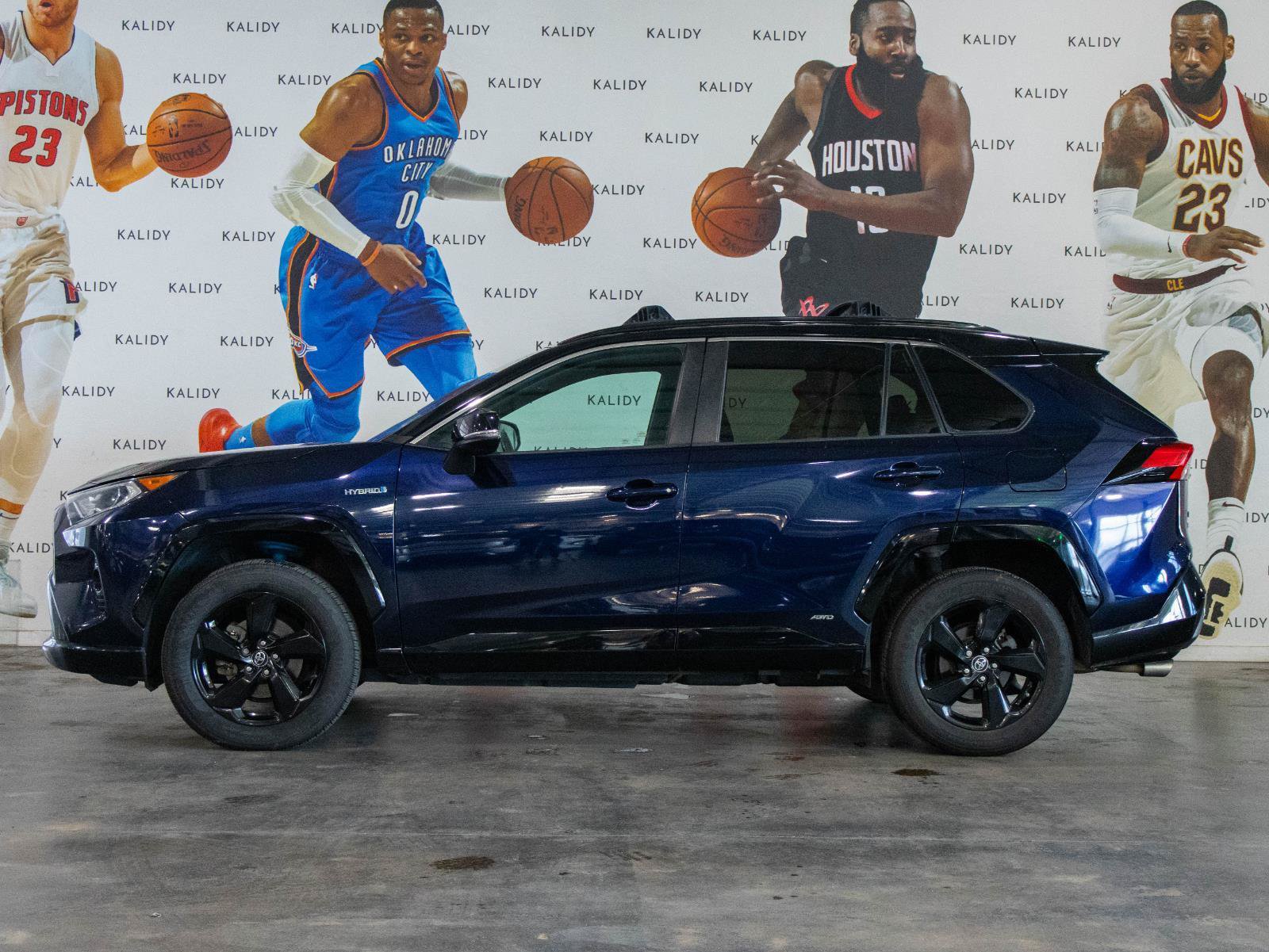 Used 2019 Toyota RAV4 XSE w/ Carpet Mat Package AWD/4WD image 17