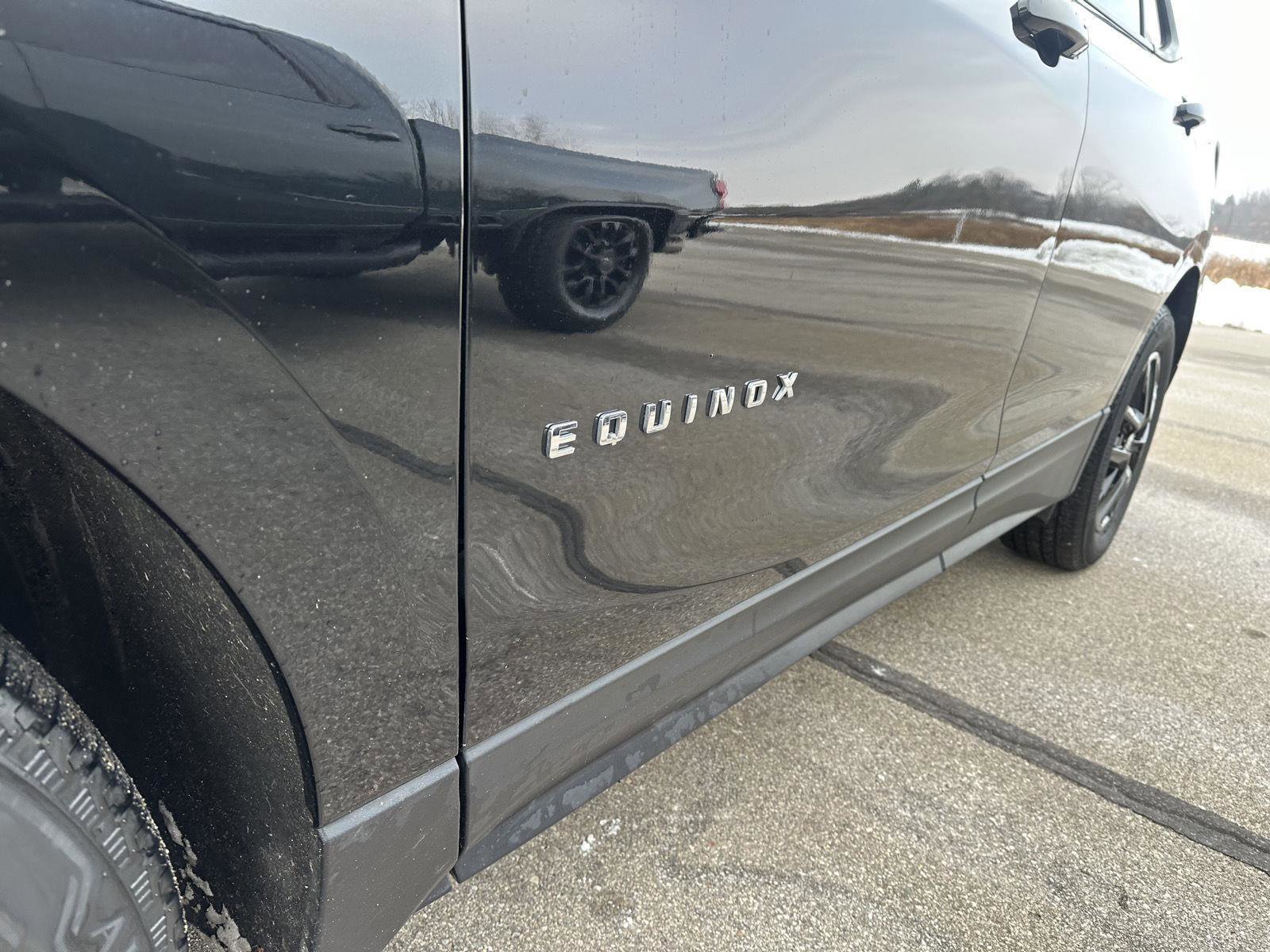 Used 2024 Chevrolet Equinox LS w/ LS Convenience Package image 3