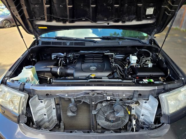 Used 2011 Toyota Sequoia Limited AWD/4WD image 65