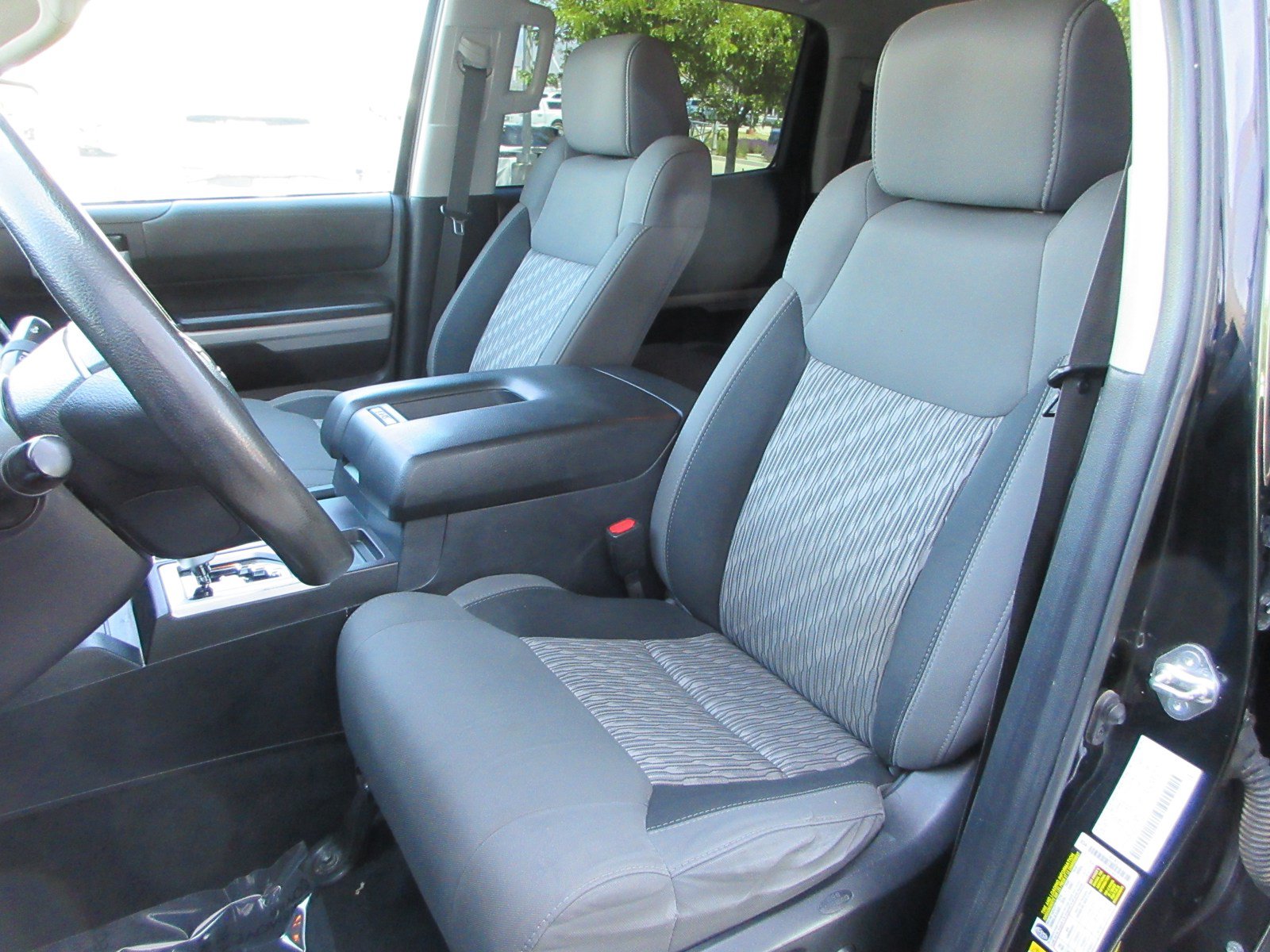 Used 2019 Toyota Tundra SR5 AWD/4WD image 28