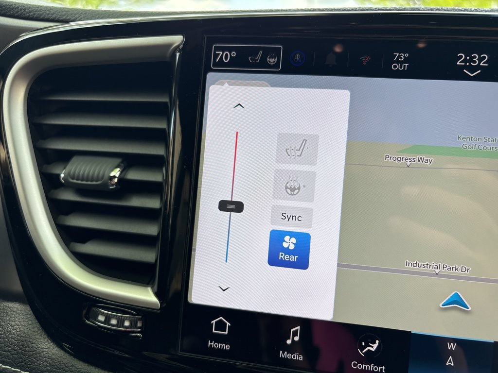 New 2026 Chrysler Pacifica Select FWD image 33