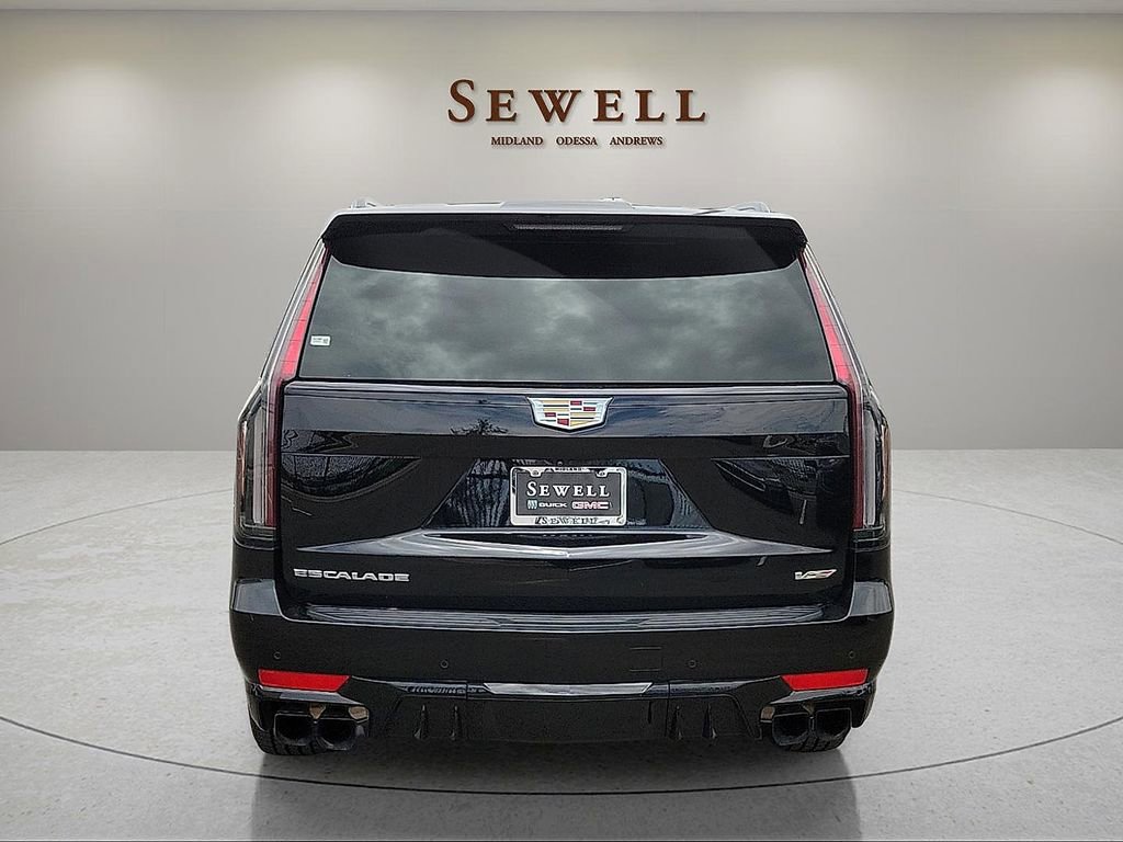 Used 2024 Cadillac Escalade ESV V AWD/4WD image 4