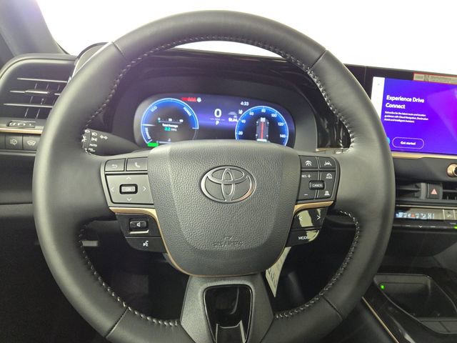 Used 2025 Toyota Crown Signia image 28