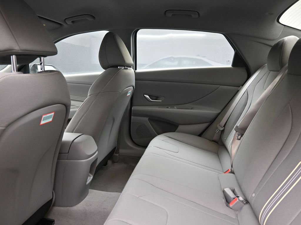 New 2026 Hyundai Elantra Sport image 18