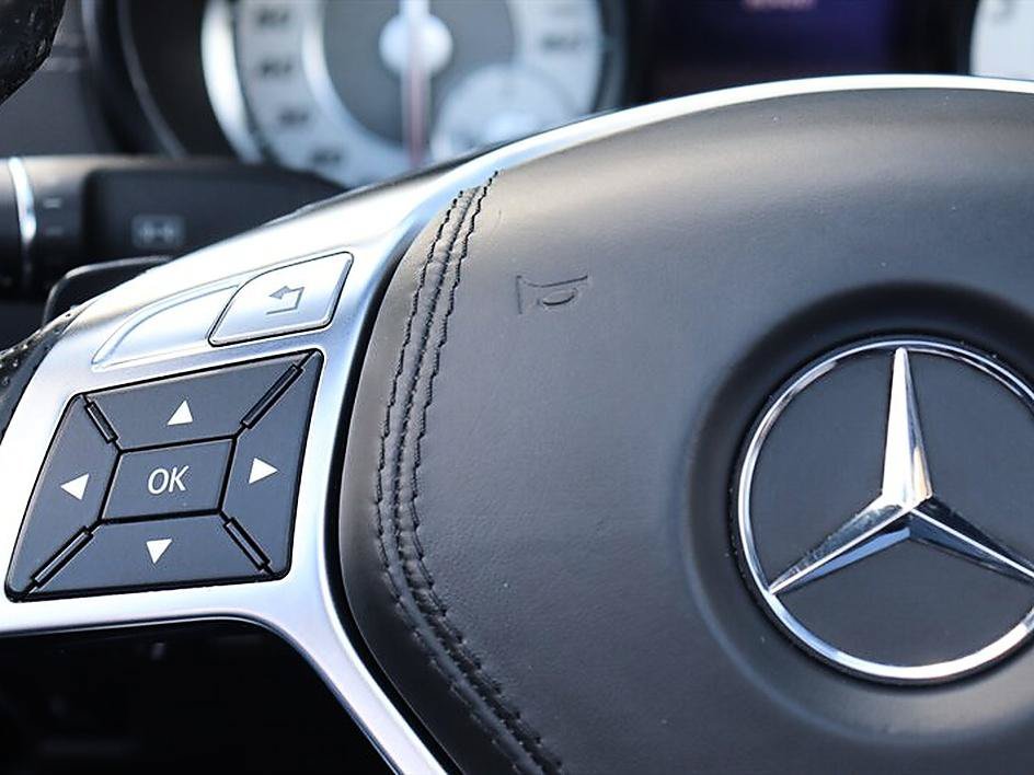 Used 2015 Mercedes-Benz SL 550 image 58