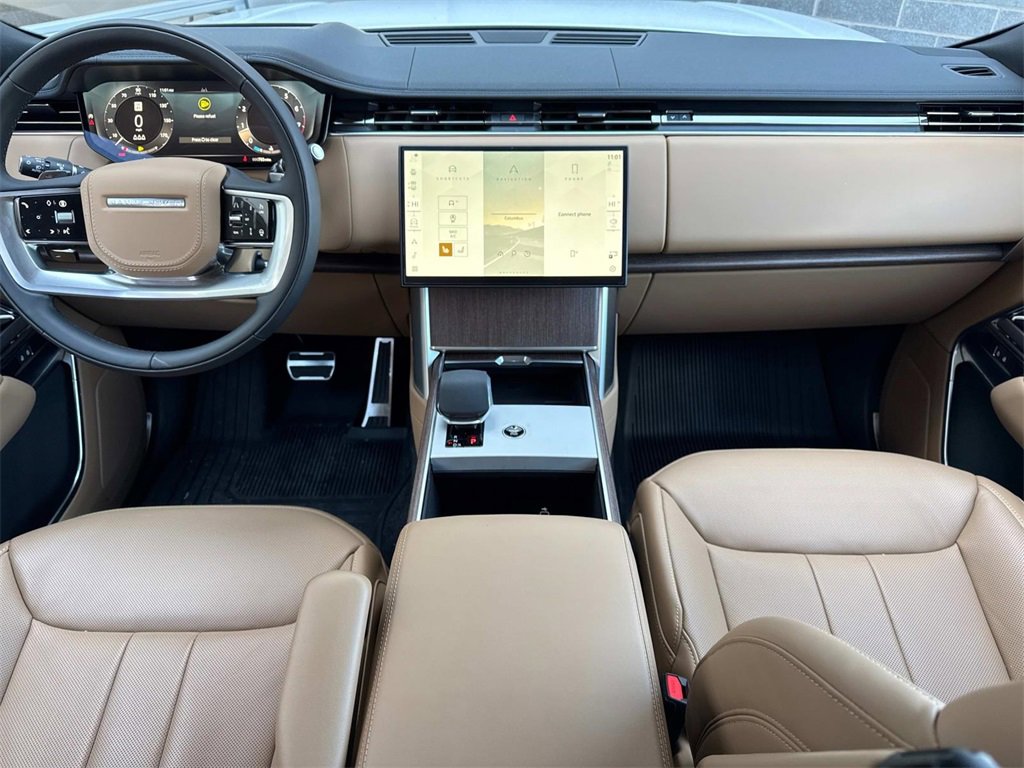 New 2025 Land Rover Range Rover SE image 16