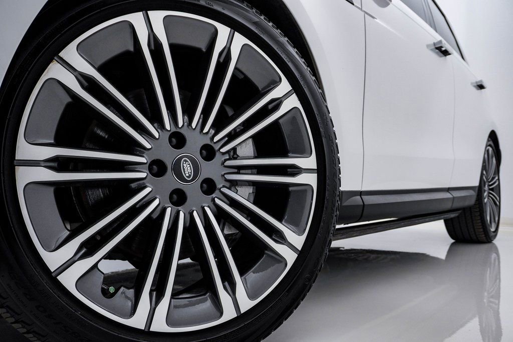 Used 2024 Land Rover Range Rover Sport SE image 5