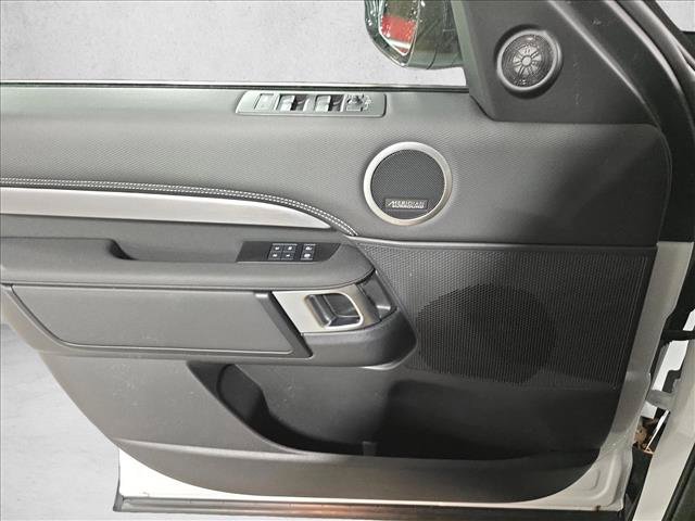 New 2025 Land Rover Discovery Dynamic SE AWD/4WD image 28
