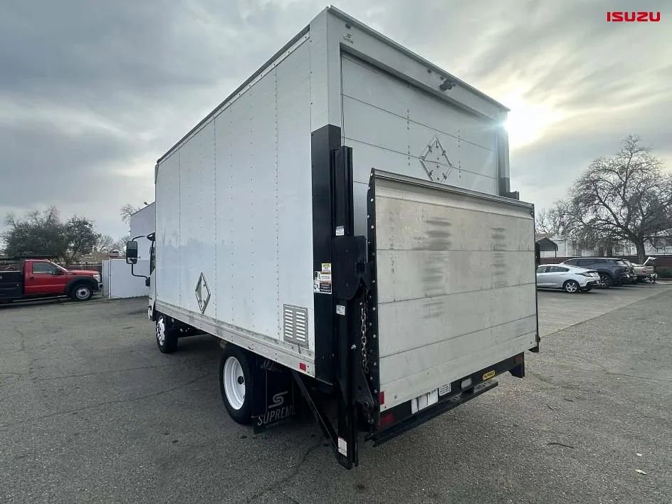 Used 2020 Isuzu NPR image 6