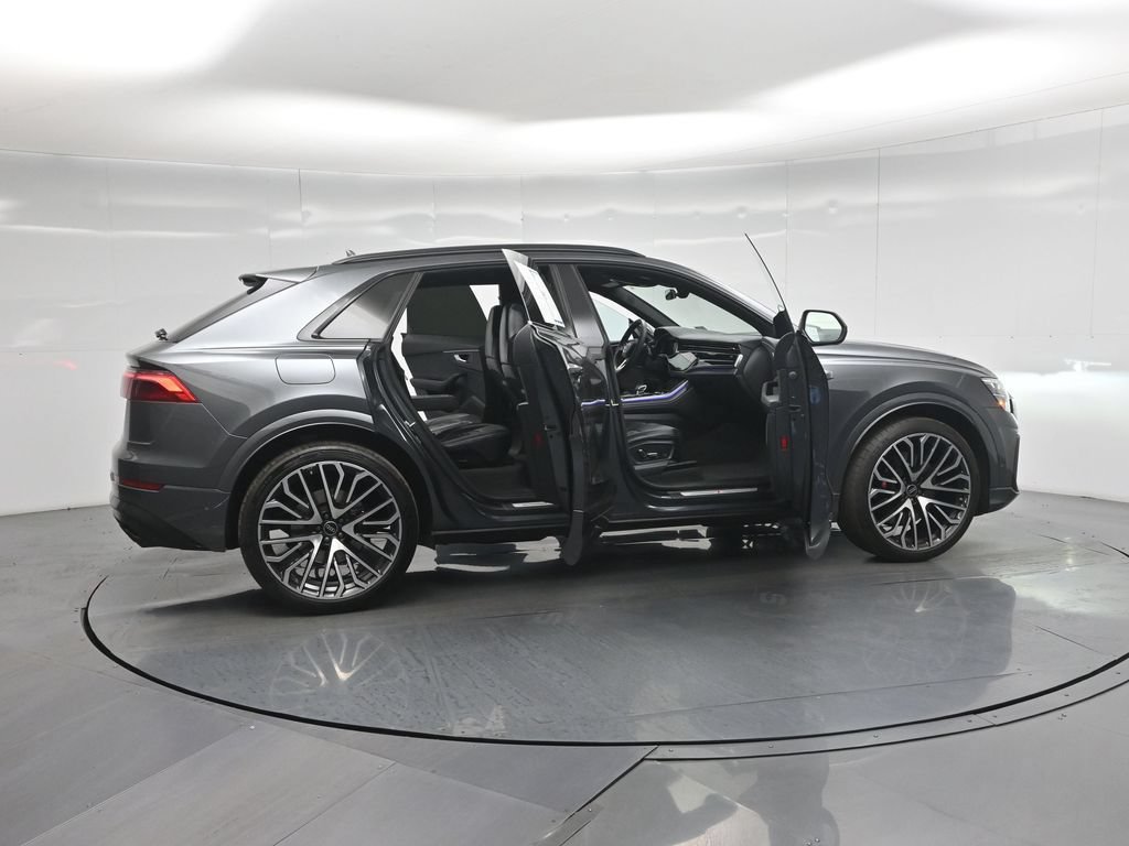 Used 2025 Audi SQ8 Premium Plus AWD/4WD image 2