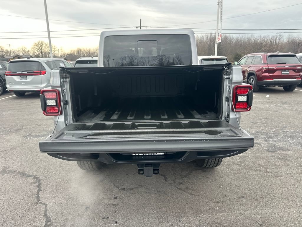 Used 2020 Jeep Gladiator Overland image 11