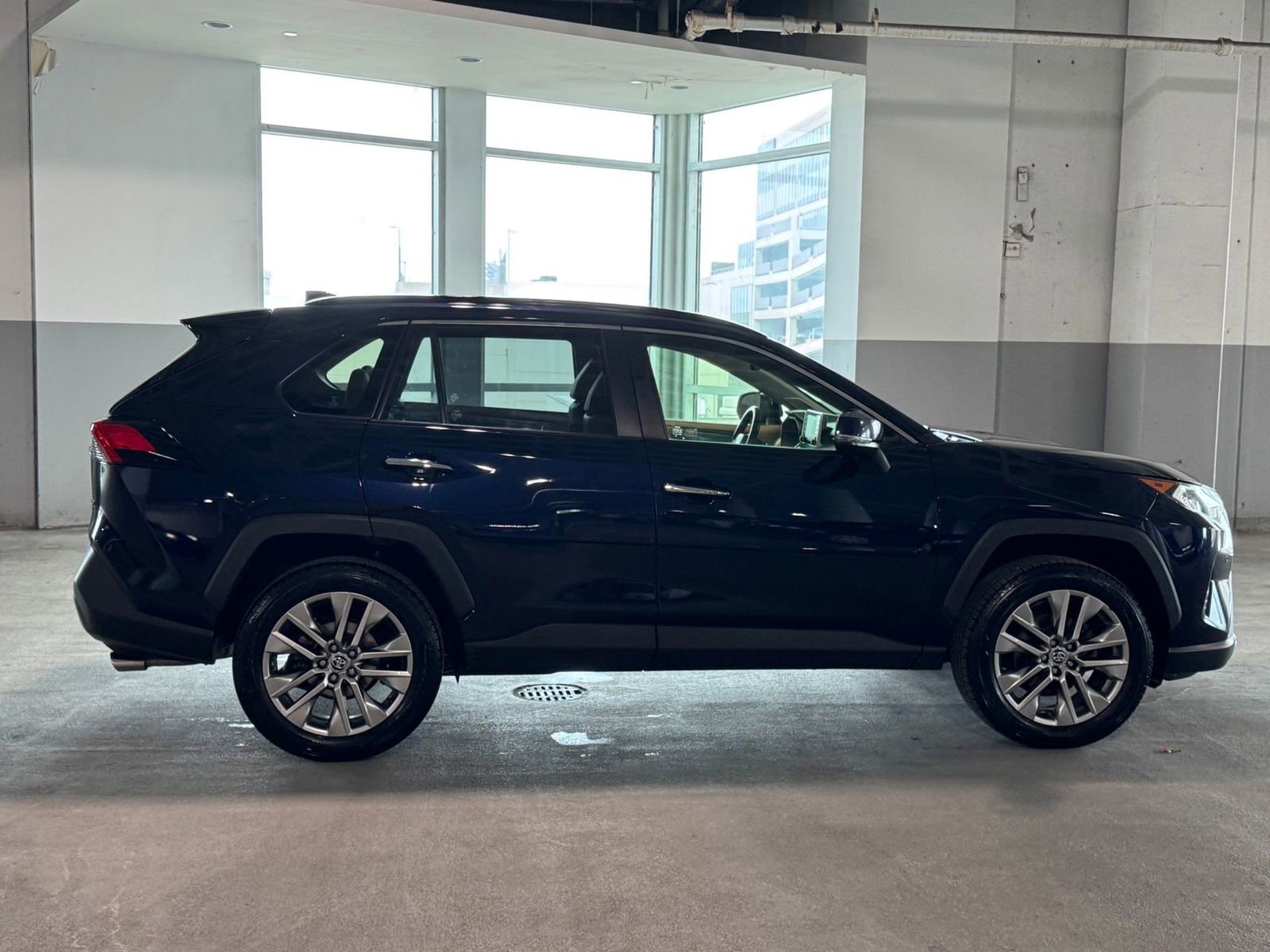 Used 2021 Toyota RAV4 Limited w/ Limited Grade Weather Package AWD/4WD image 10