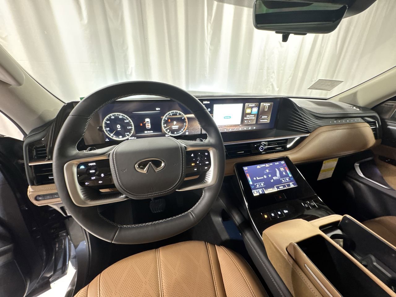 New 2025 INFINITI QX80 Sensory AWD/4WD image 12
