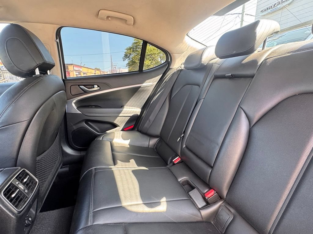 Used 2022 Genesis G70 2.0T AWD/4WD image 16