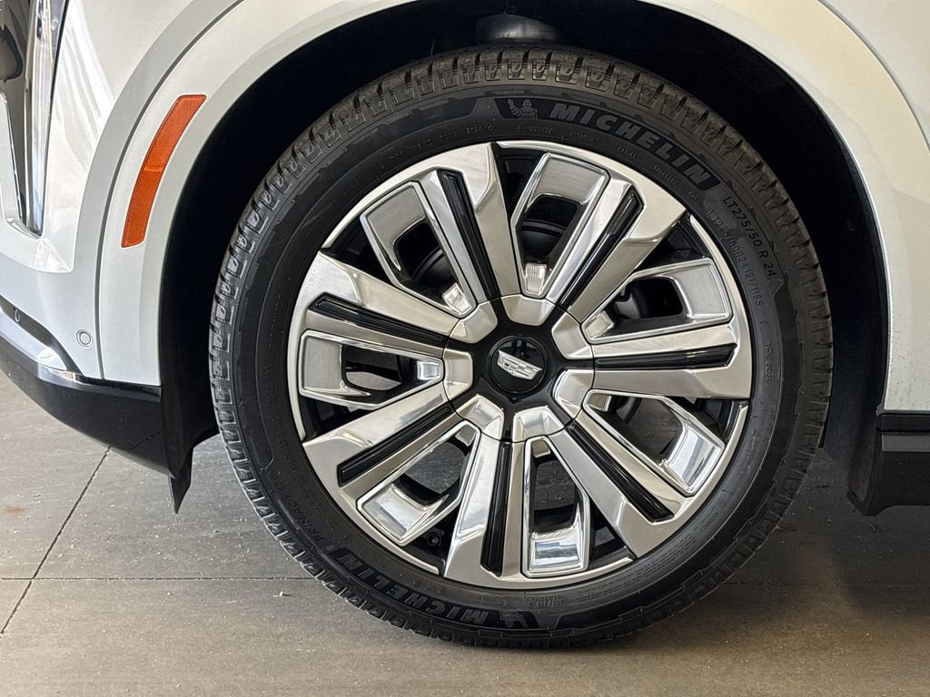New 2025 Cadillac Escalade IQ Luxury 1 w/ LPO, Radiant Package image 44