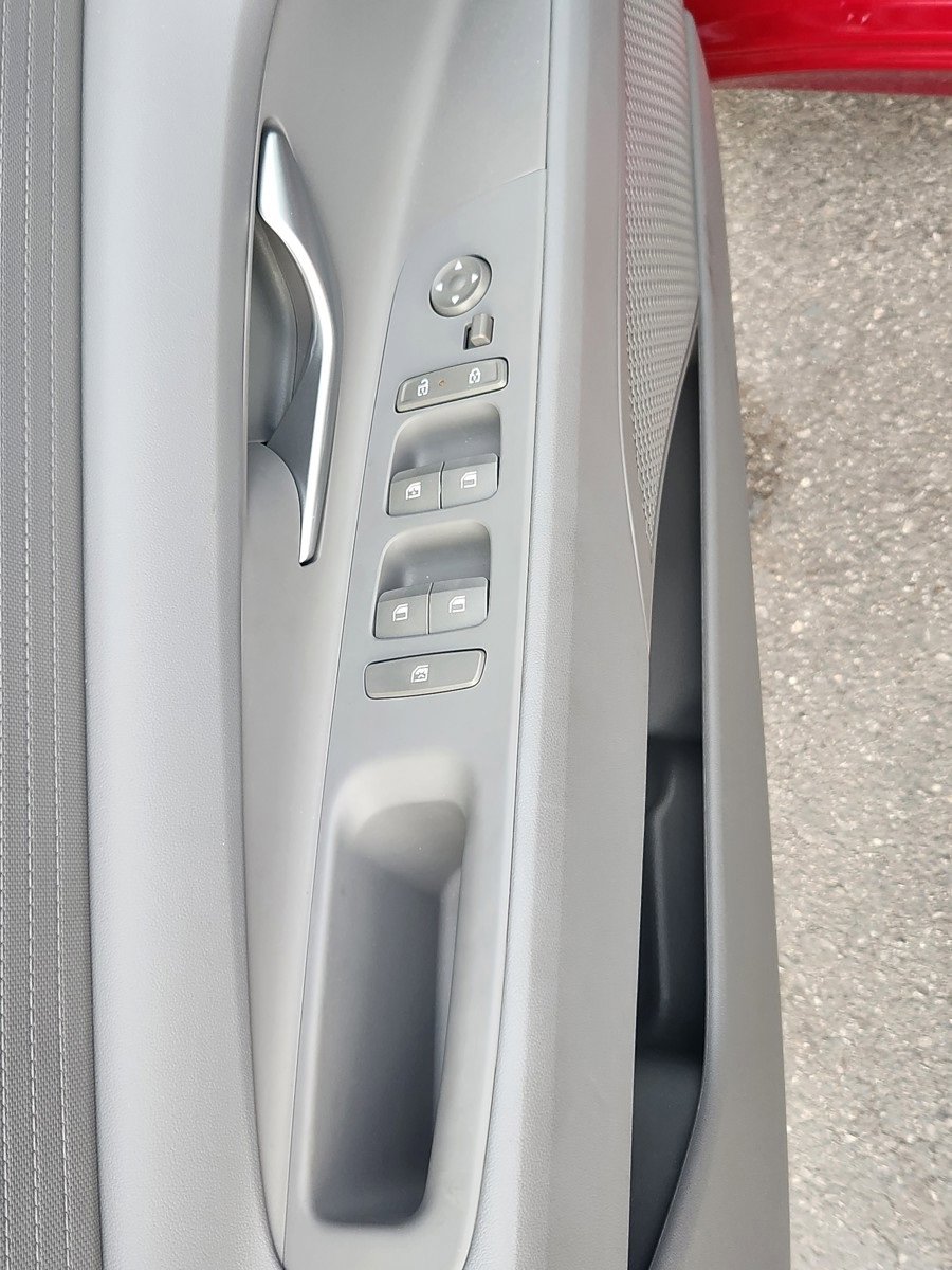 Certified 2025 Hyundai Elantra Blue image 8