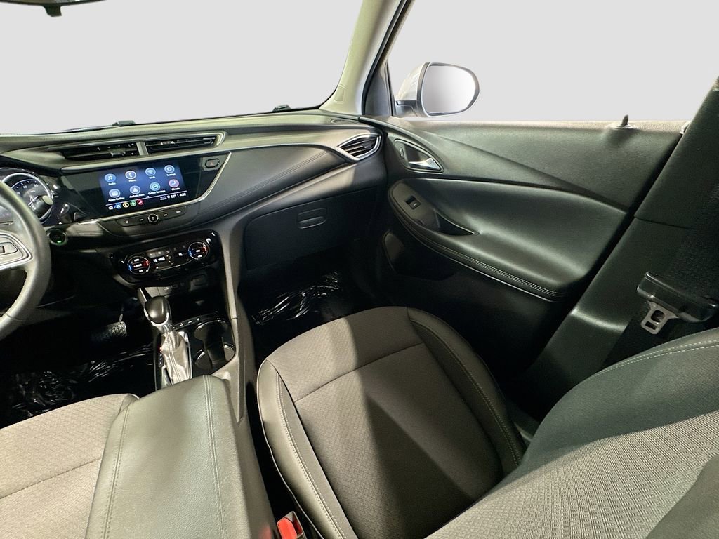 Used 2022 Buick Encore GX Select w/ Sport Touring Package image 16