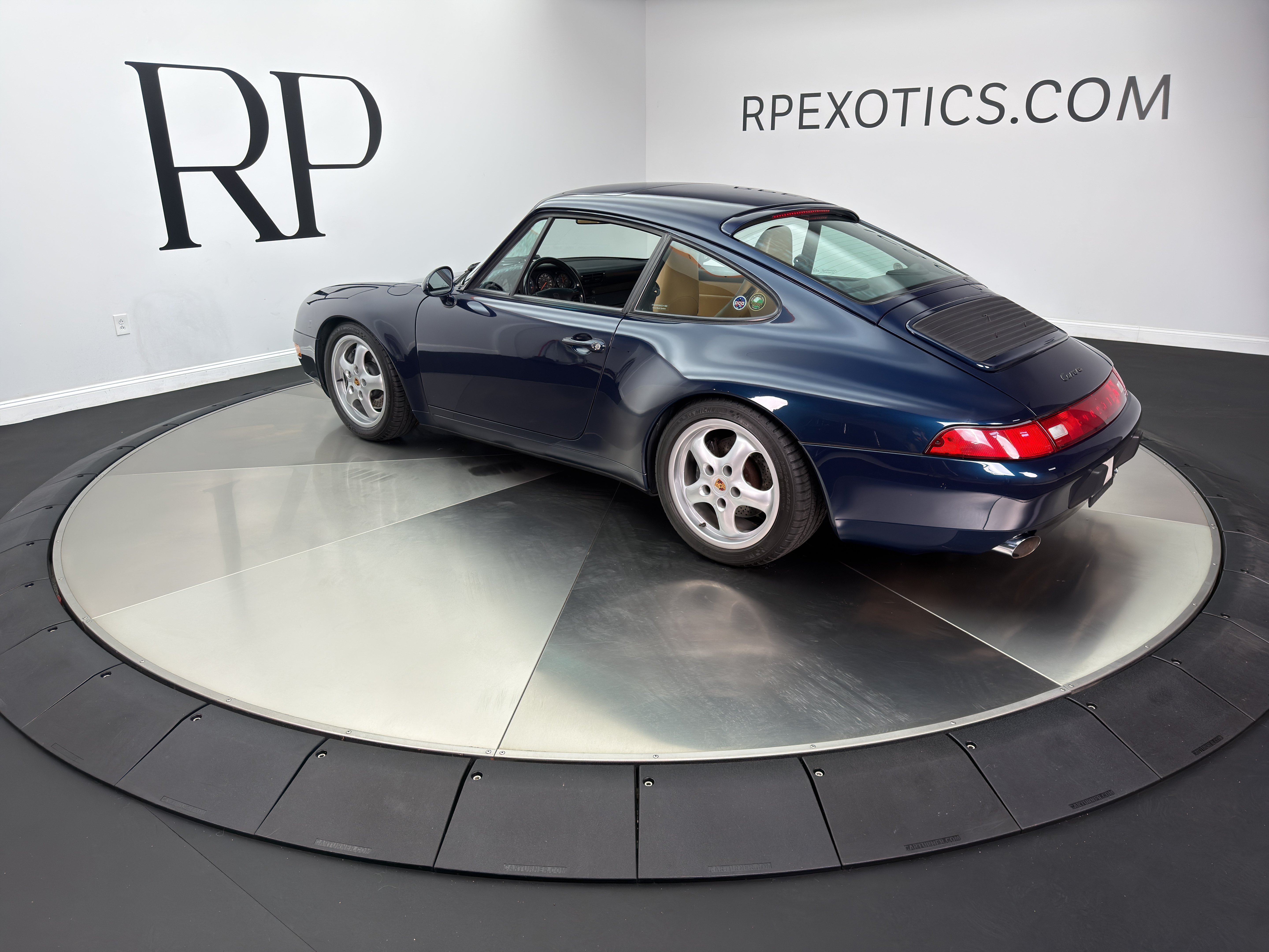 Used 1997 Porsche 911 Carrera RWD image 7