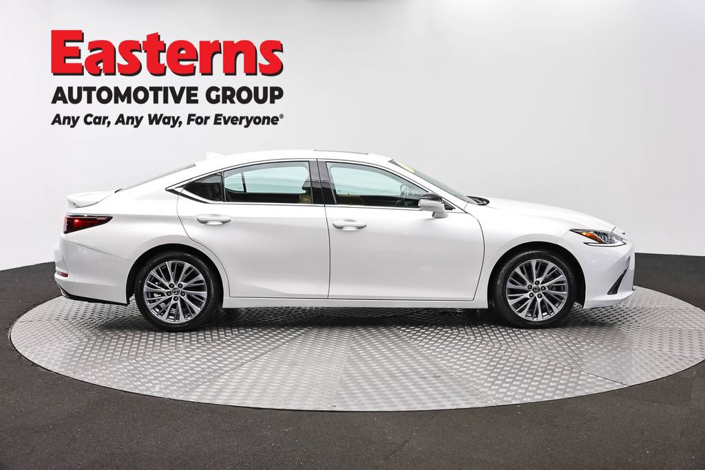 Used 2021 Lexus ES 350 w/ Premium Package FWD image 4