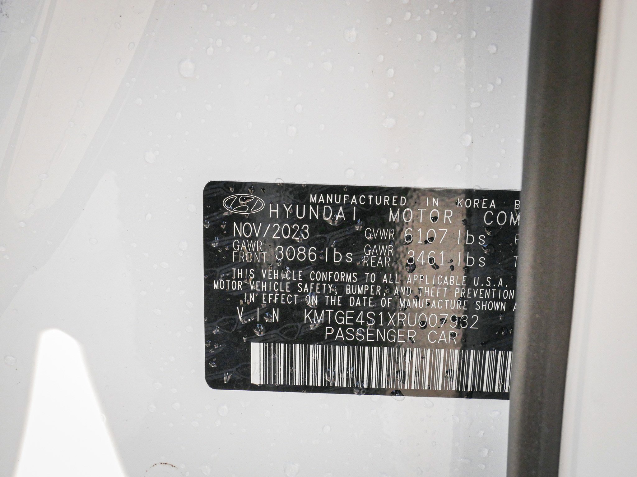 Used 2024 Genesis G80 image 32