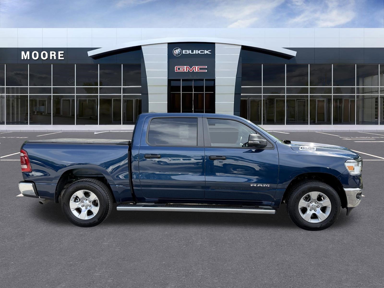 Used 2024 RAM 1500 Big Horn AWD/4WD image 2
