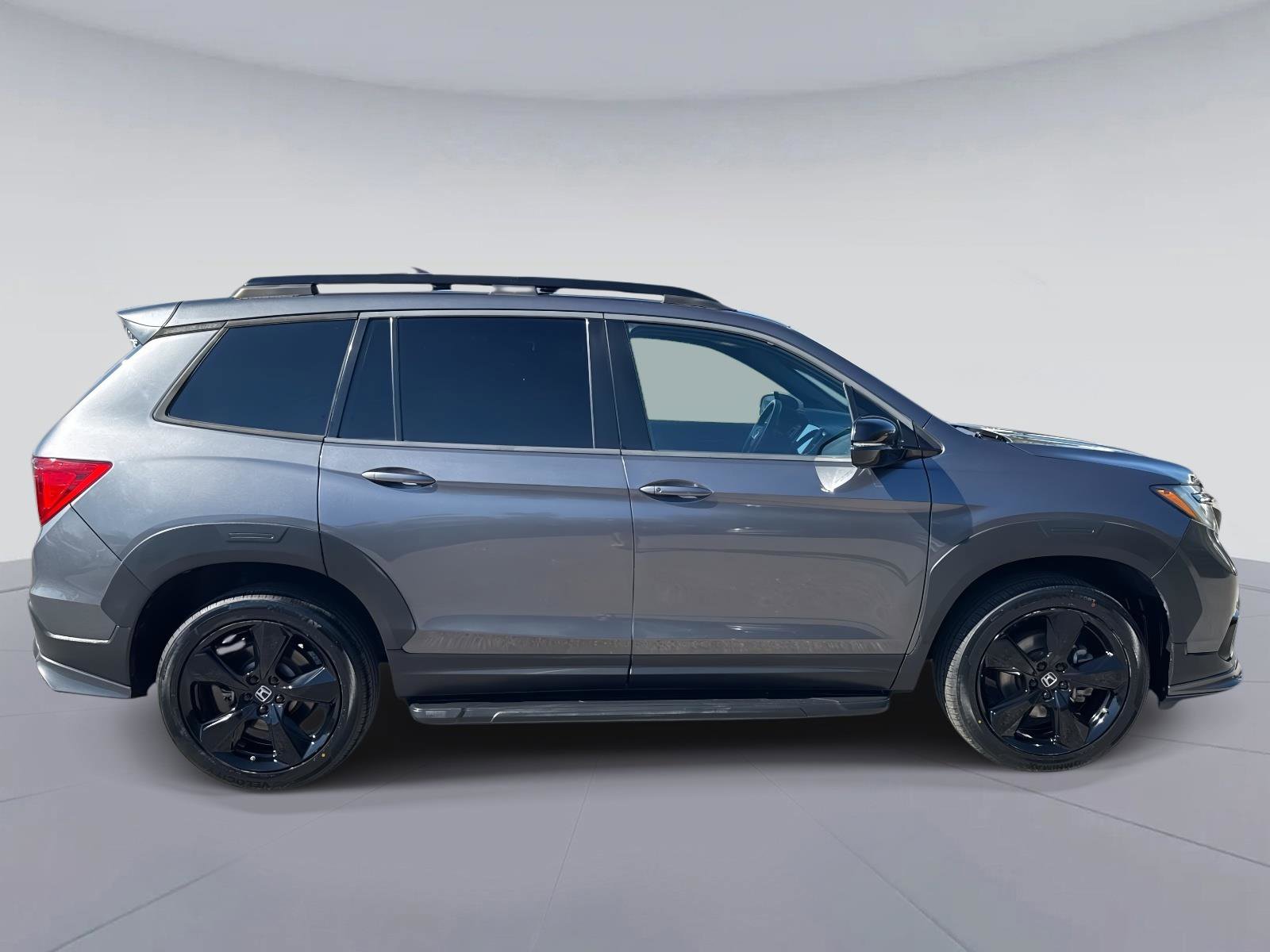 Certified 2019 Honda Passport Elite image 2