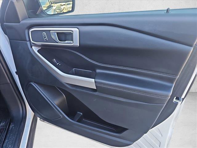 Used 2024 Ford Explorer XLT w/ Equipment Group 202A image 10
