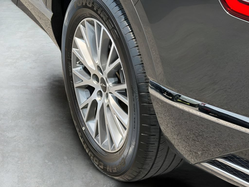 Used 2025 Genesis GV80 2.5T Standard AWD/4WD image 9