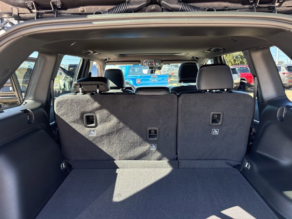 New 2026 Jeep Grand Cherokee Altitude AWD/4WD image 44