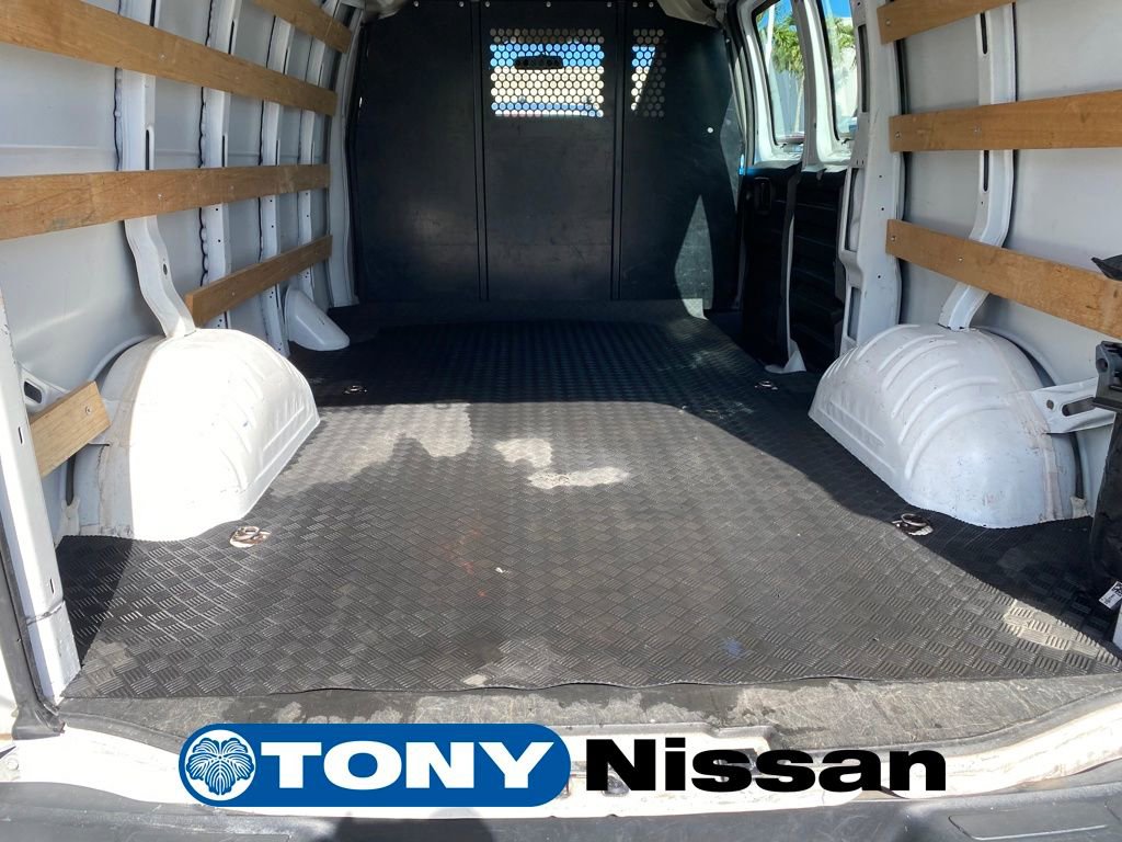 Used 2023 GMC Savana 2500 w/ Driver Convenience Package image 30