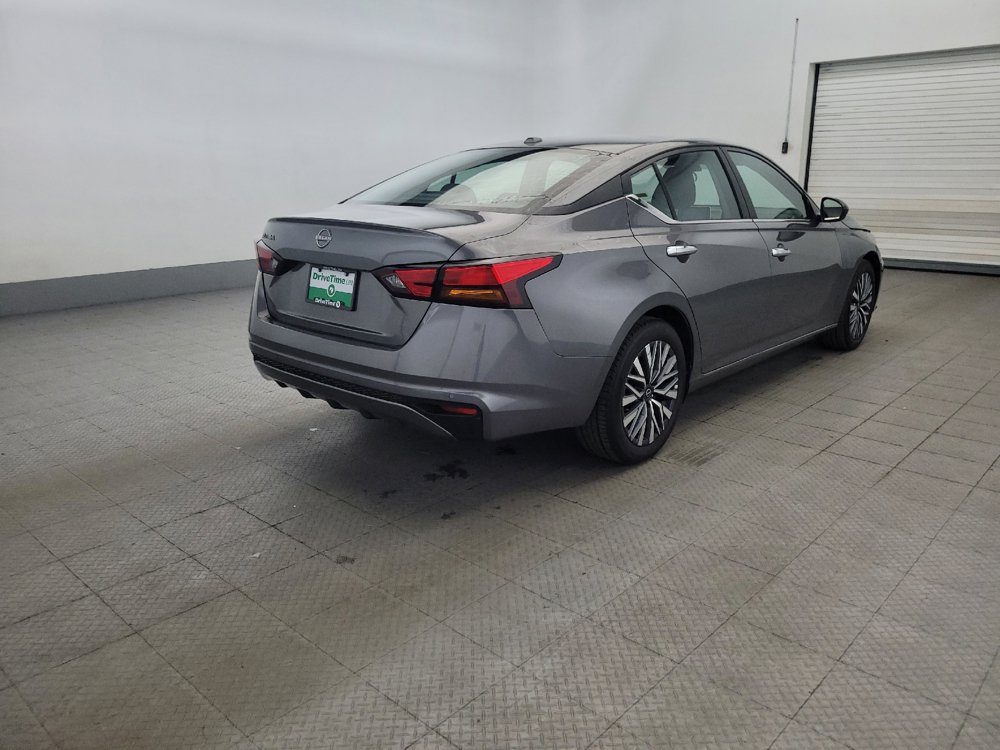 Used 2025 Nissan Altima 2.5 SV FWD image 9