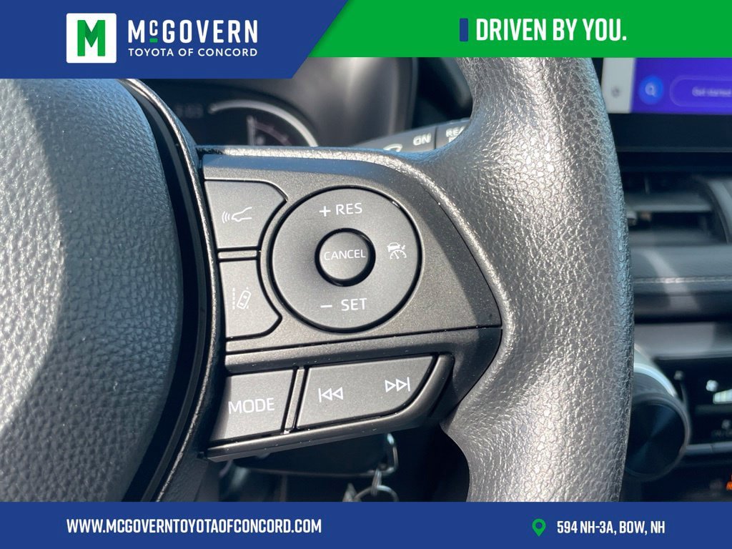 Used 2024 Toyota RAV4 LE AWD/4WD image 30