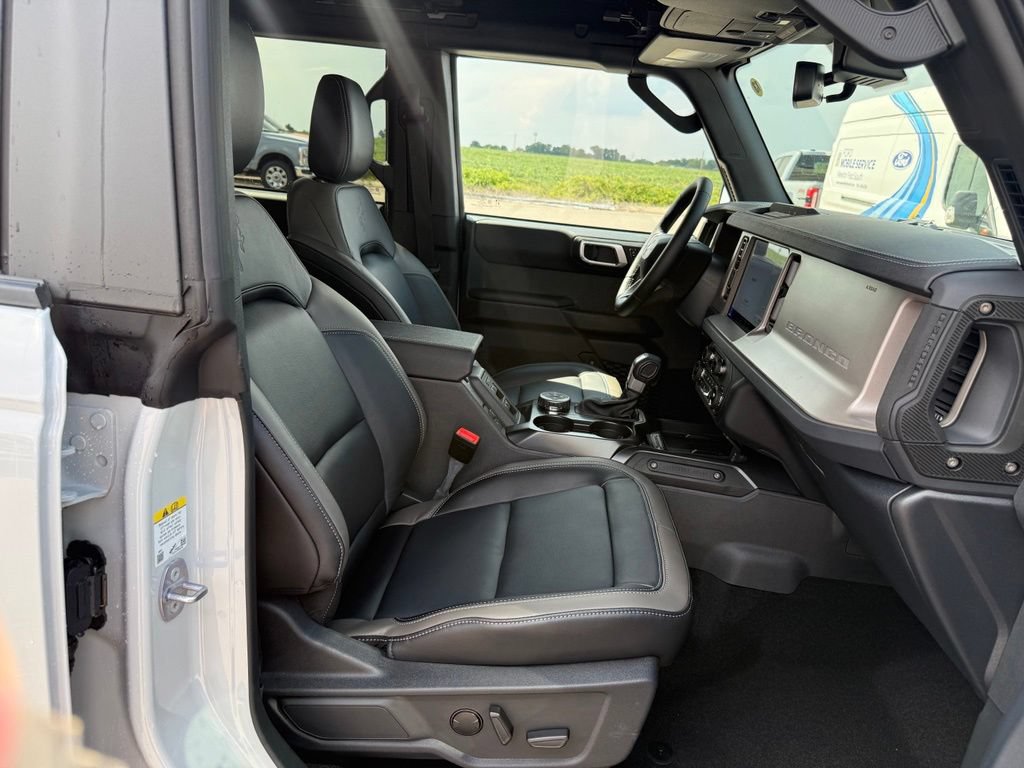 New 2026 Ford Bronco Outer Banks AWD/4WD image 29