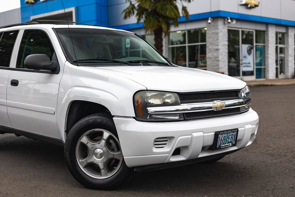 Used 2008 Chevrolet TrailBlazer 4WD image 3