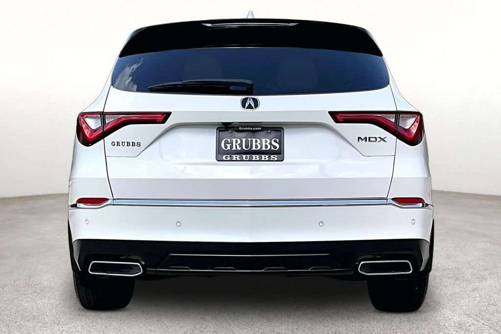 Used 2023 Acura MDX w/ Technology Package FWD image 5