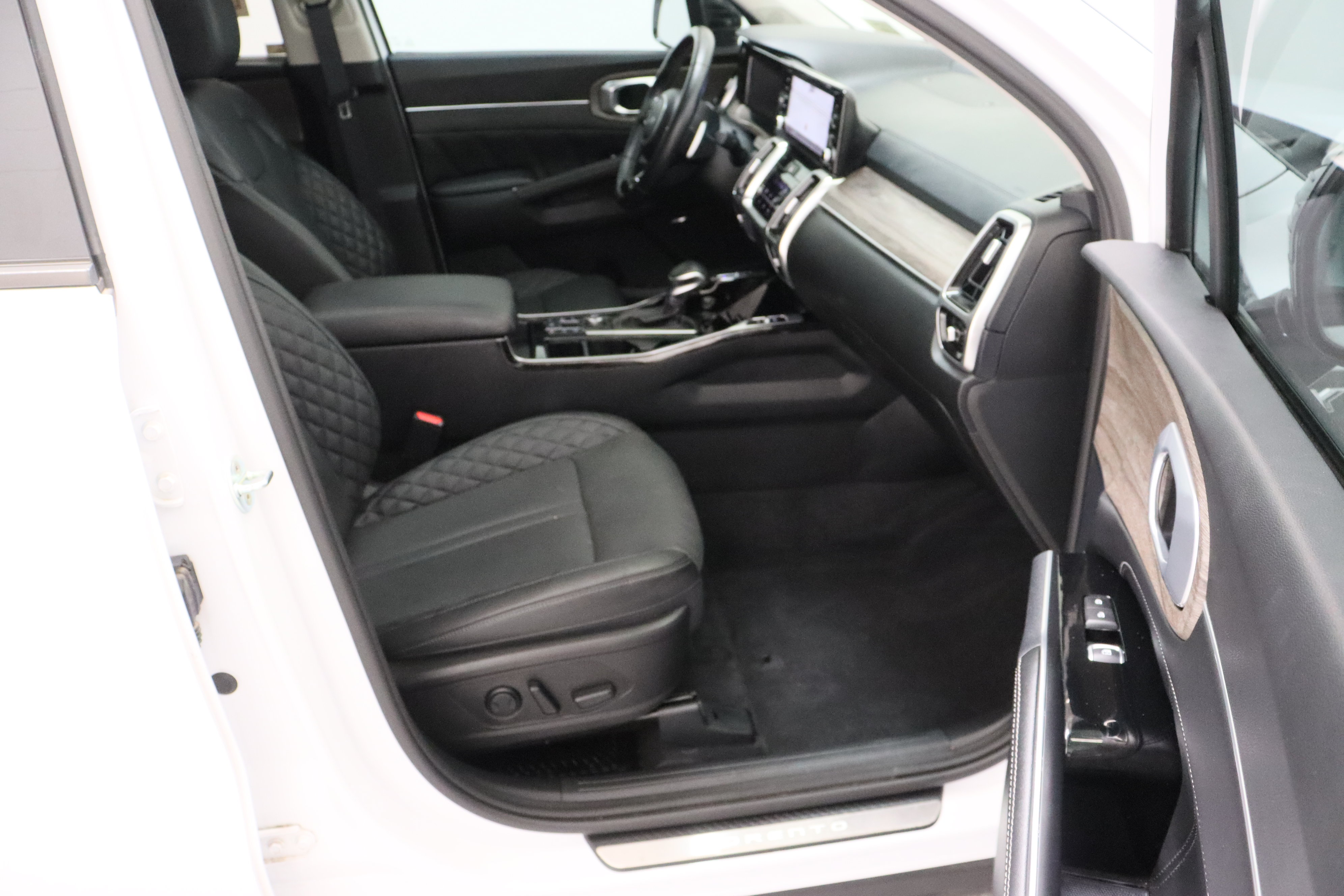 Used 2023 Kia Sorento SX Prestige AWD/4WD image 42