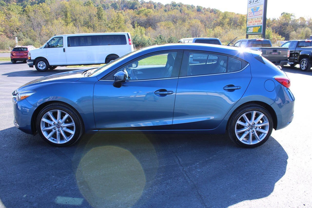 Used 2017 MAZDA MAZDA3 Touring FWD image 3