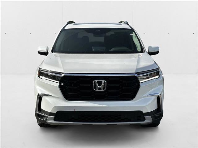 New 2025 Honda Pilot Touring image 6