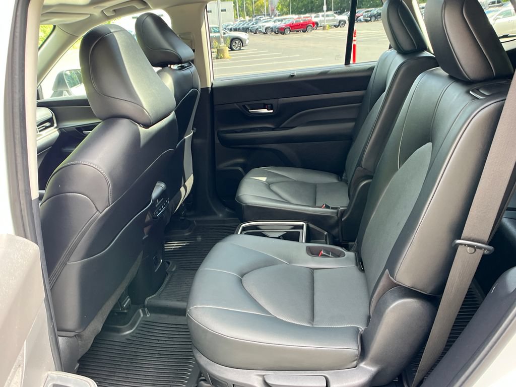 Certified 2025 Toyota Grand Highlander AWD image 22