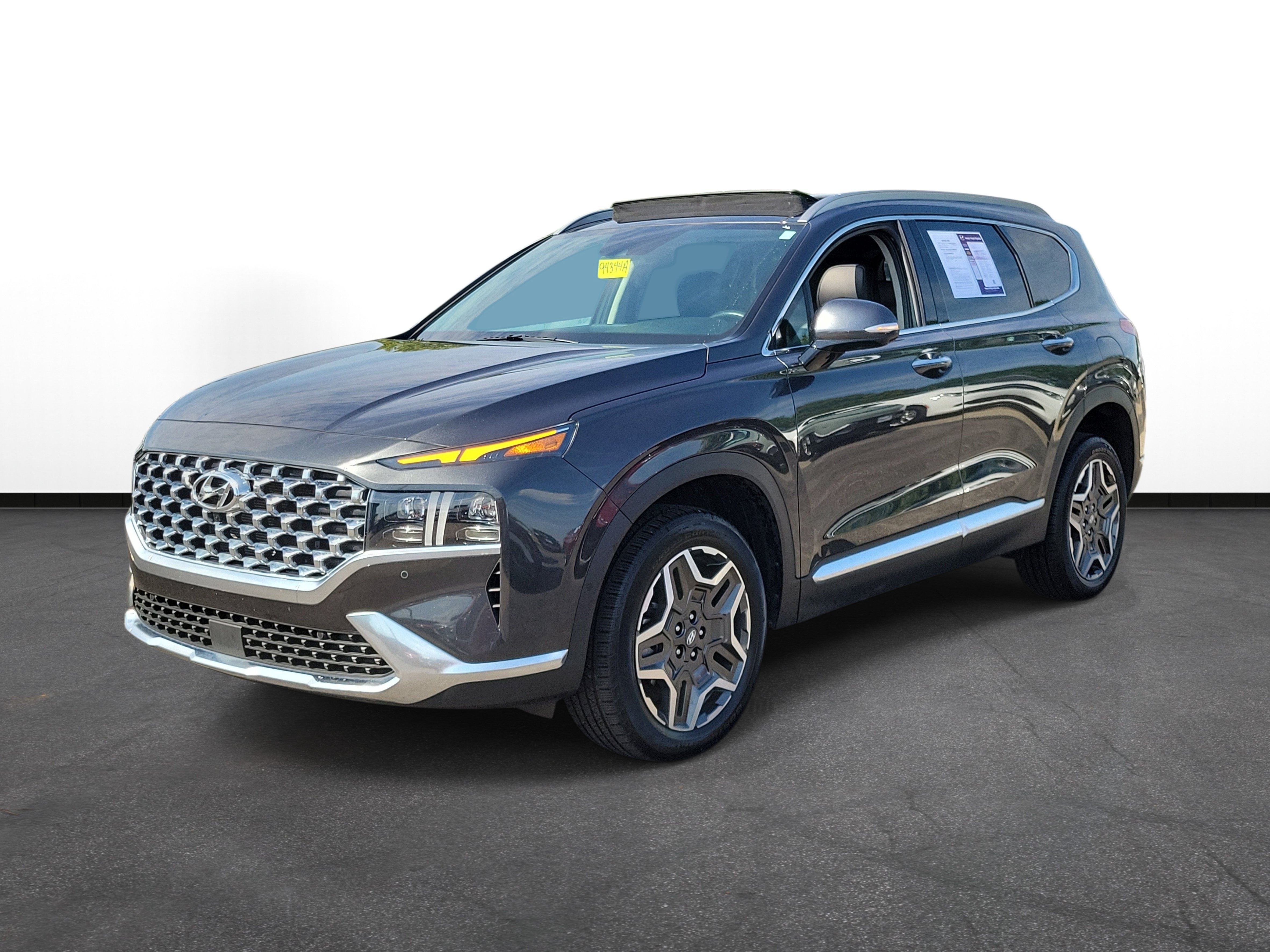 Used 2023 Hyundai Santa Fe Limited AWD/4WD image 2