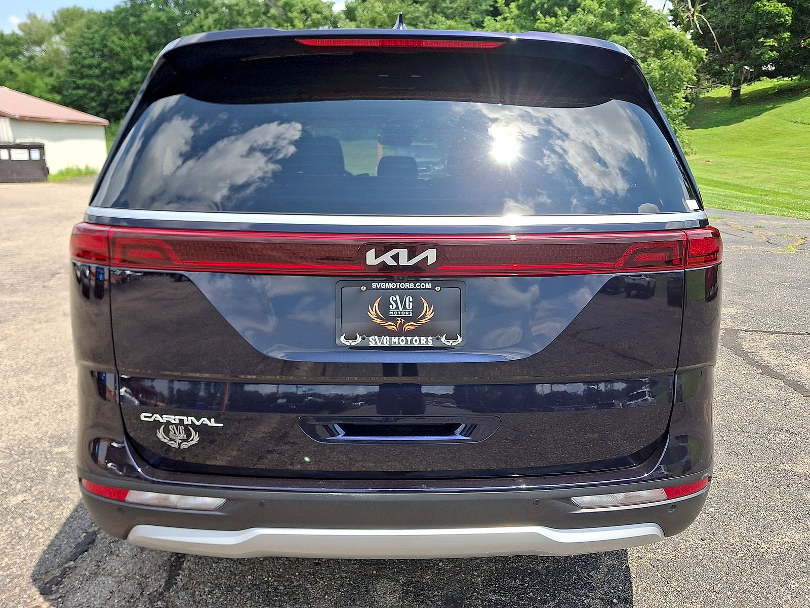 Used 2024 Kia Carnival LX FWD image 23
