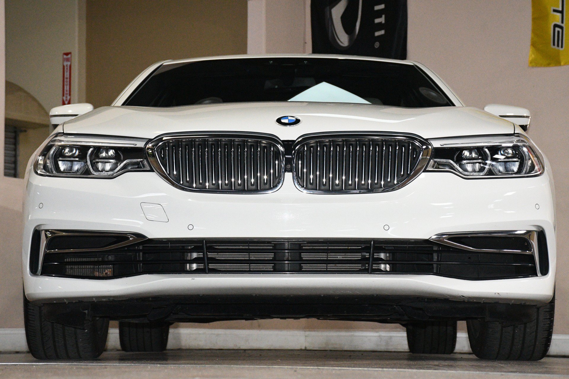 Used 2020 BMW 530i w/ Premium Package RWD image 81