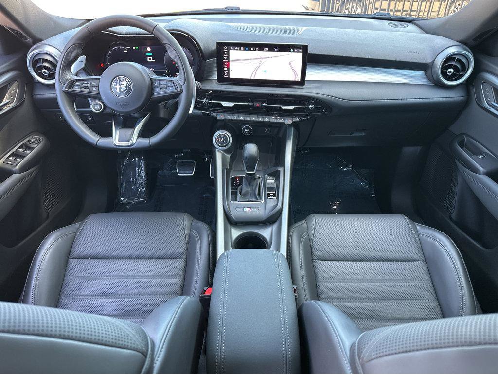 Used 2024 Alfa Romeo Tonale Ti w/ Premium Interior Package AWD/4WD image 4