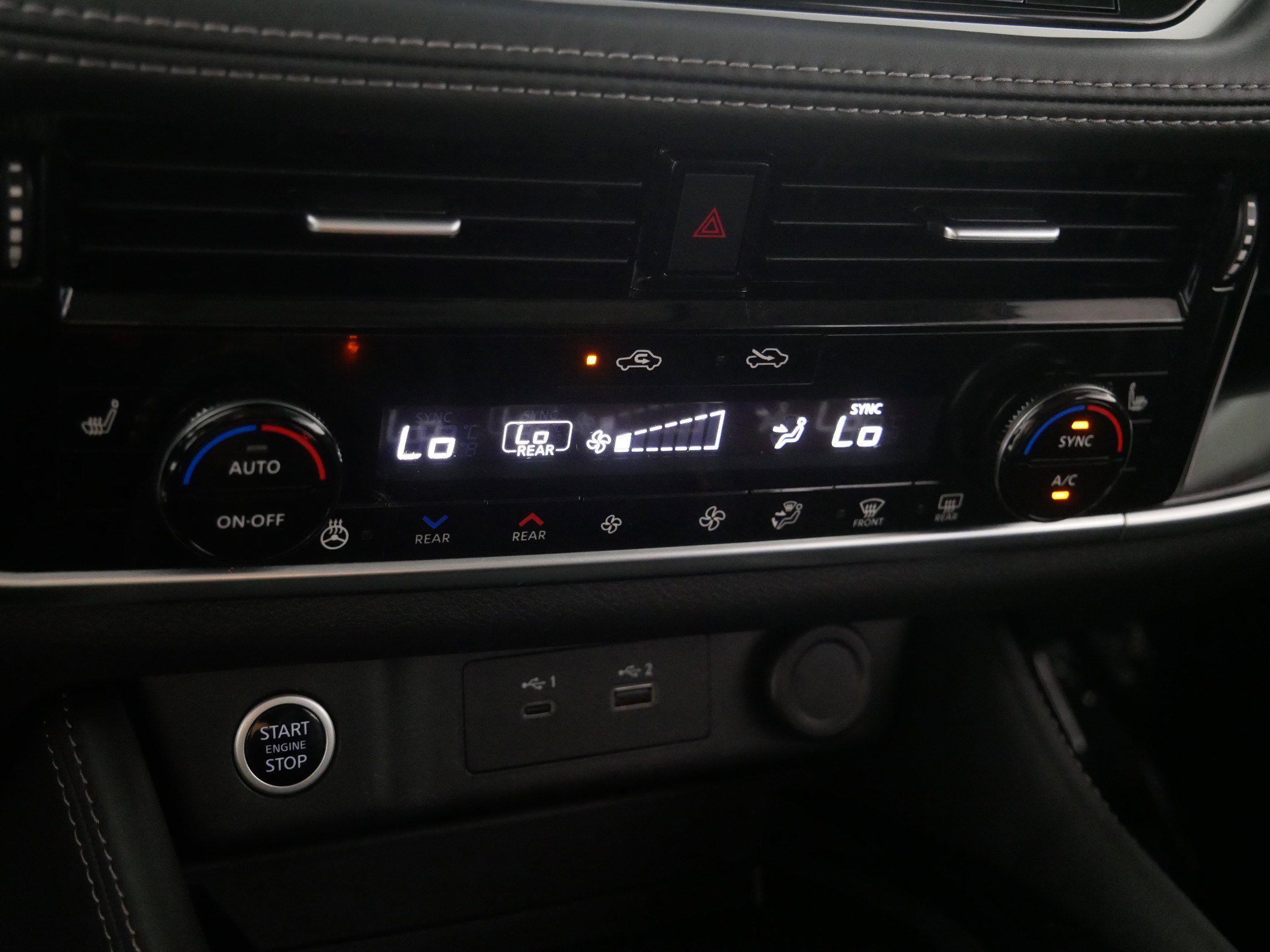 Used 2023 Nissan Rogue SL w/ SL Premium Package image 23