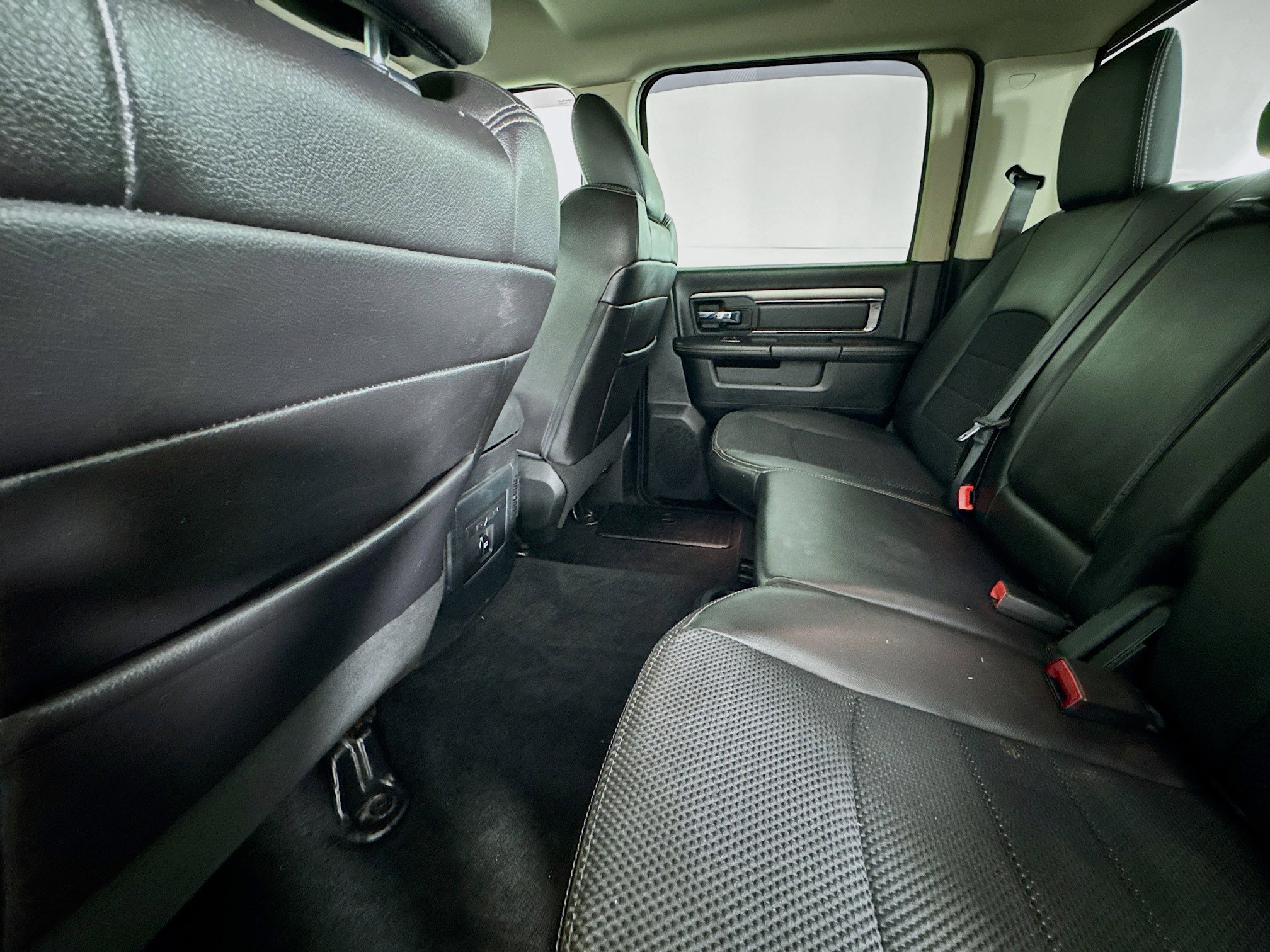 Used 2016 RAM 1500 Sport image 22