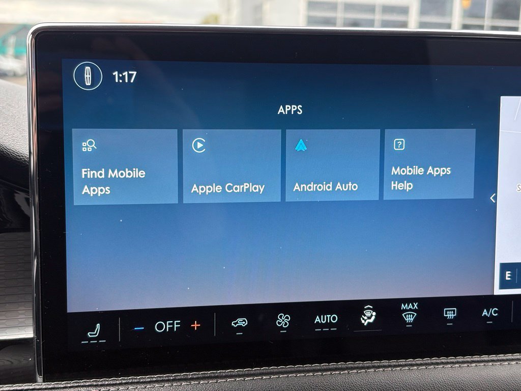 Used 2023 Lincoln Corsair AWD image 31