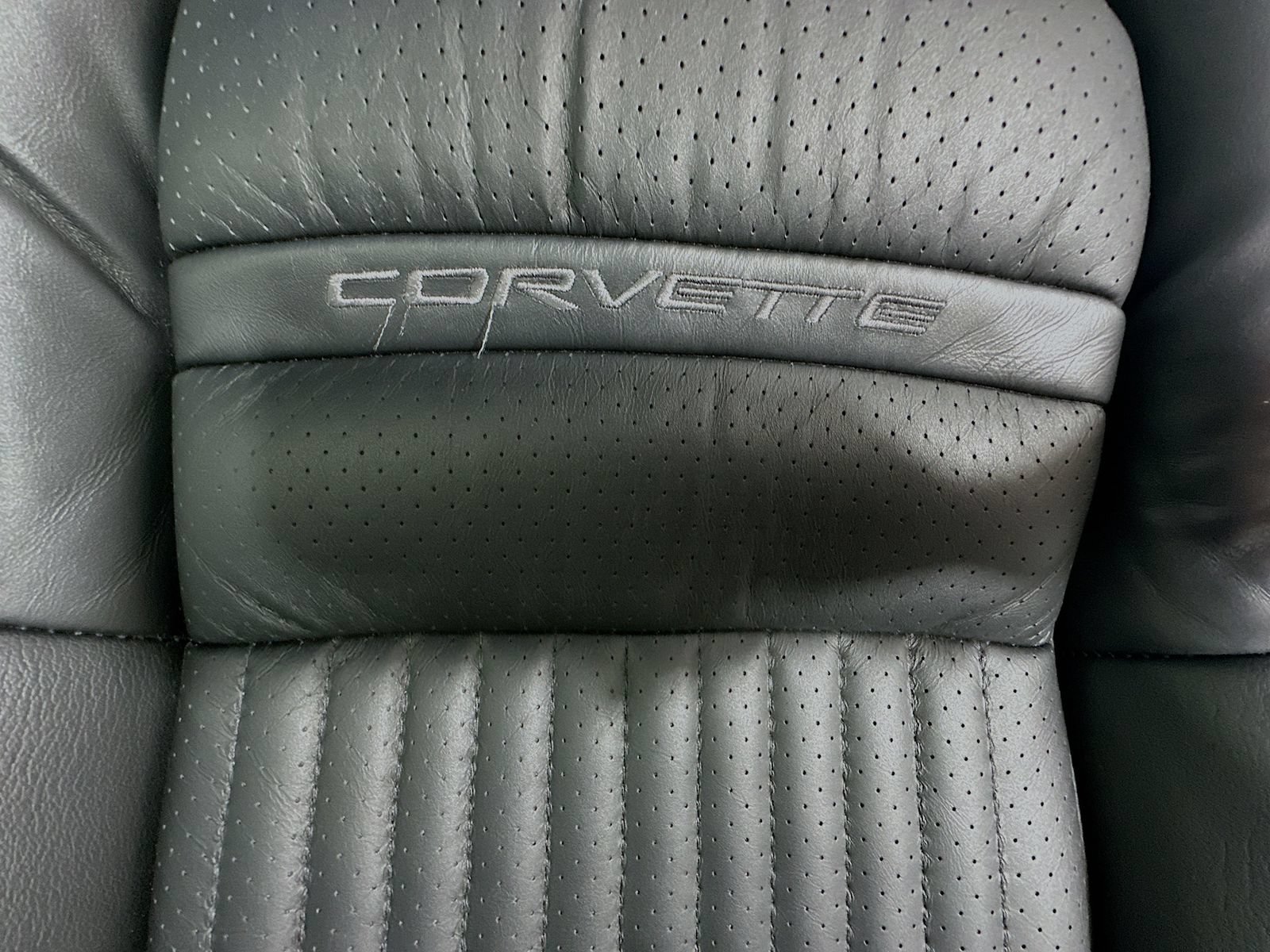 Used 2002 Chevrolet Corvette Coupe w/ Preferred Equipment Group2 RWD image 30
